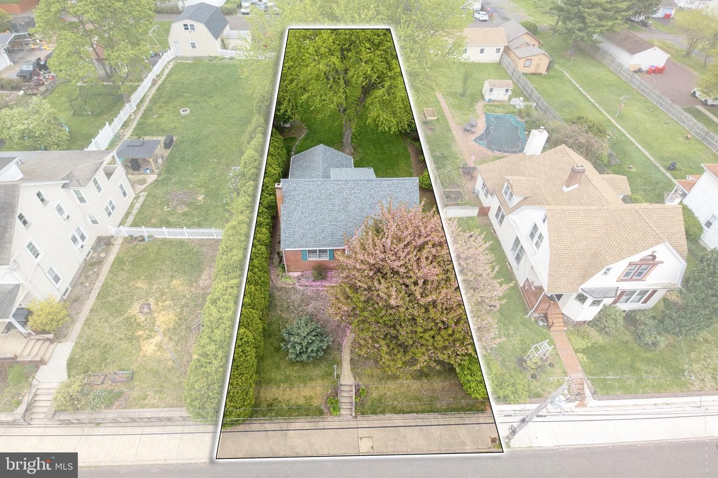 234 W Chestnut Street photo 34