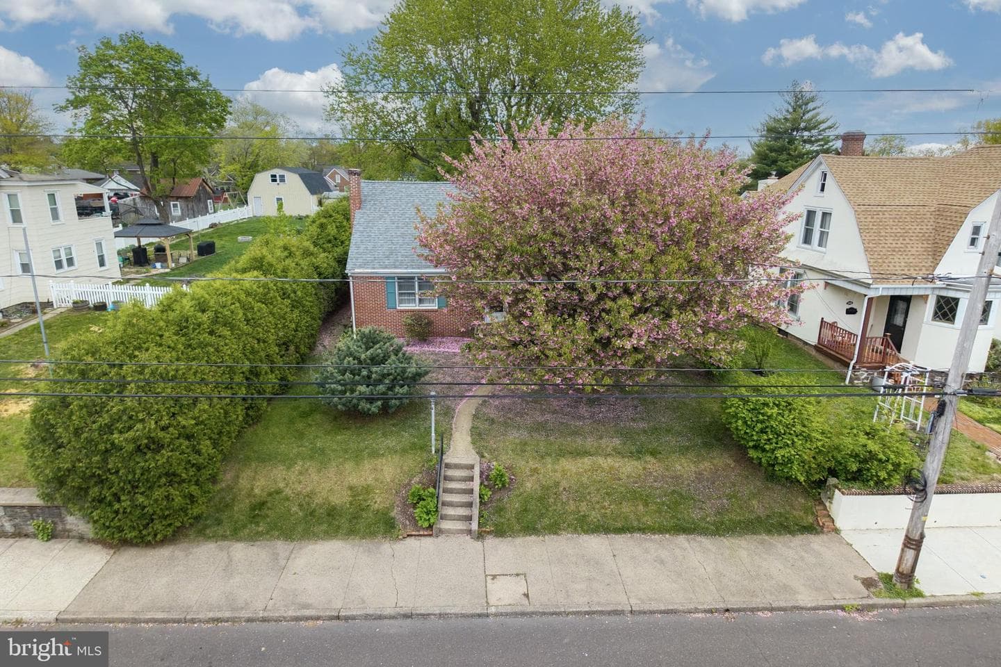 234 W Chestnut Street photo 45