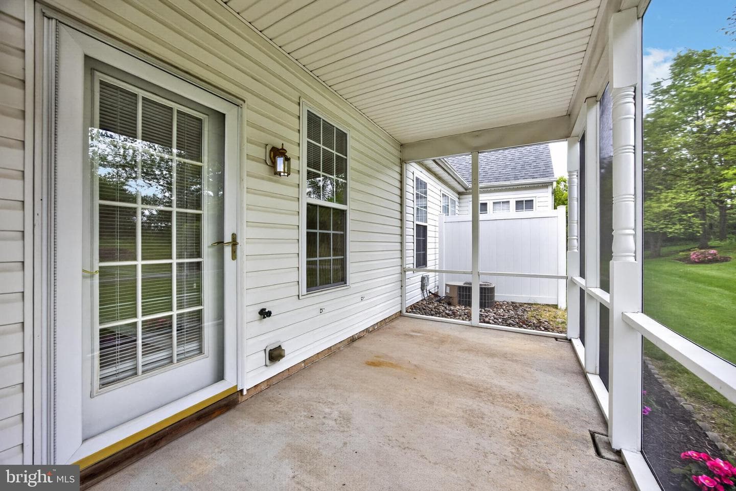 66 Newbury Way photo 22