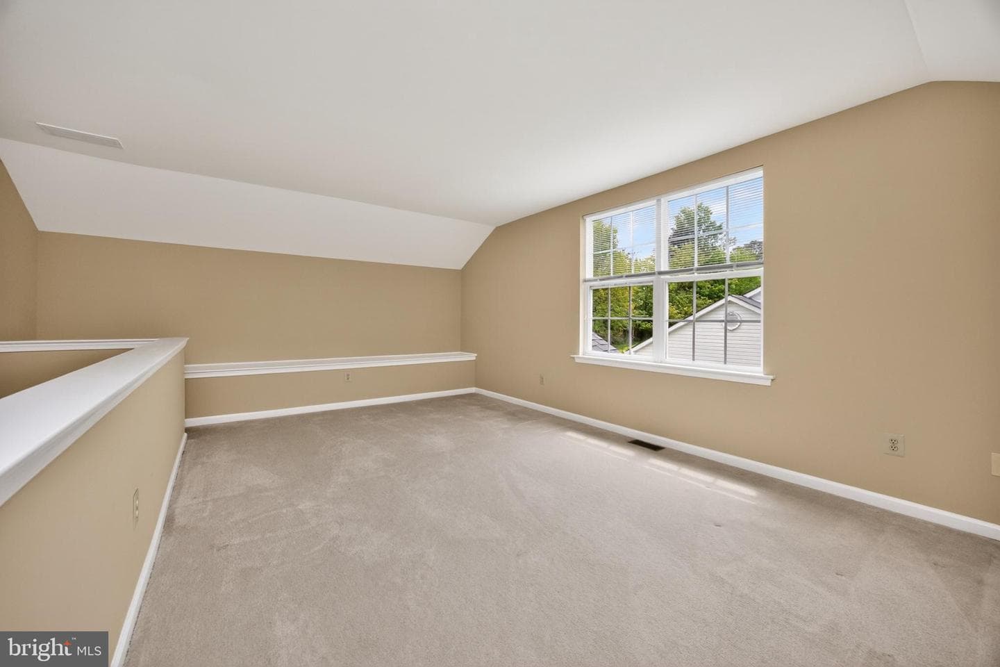 66 Newbury Way photo 24