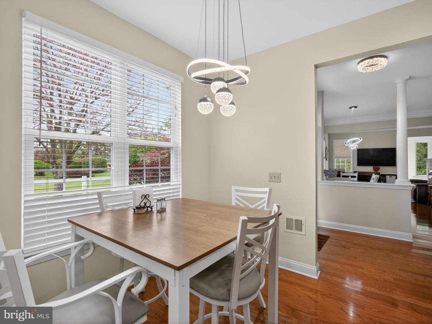 90 Newbury Way photo 24