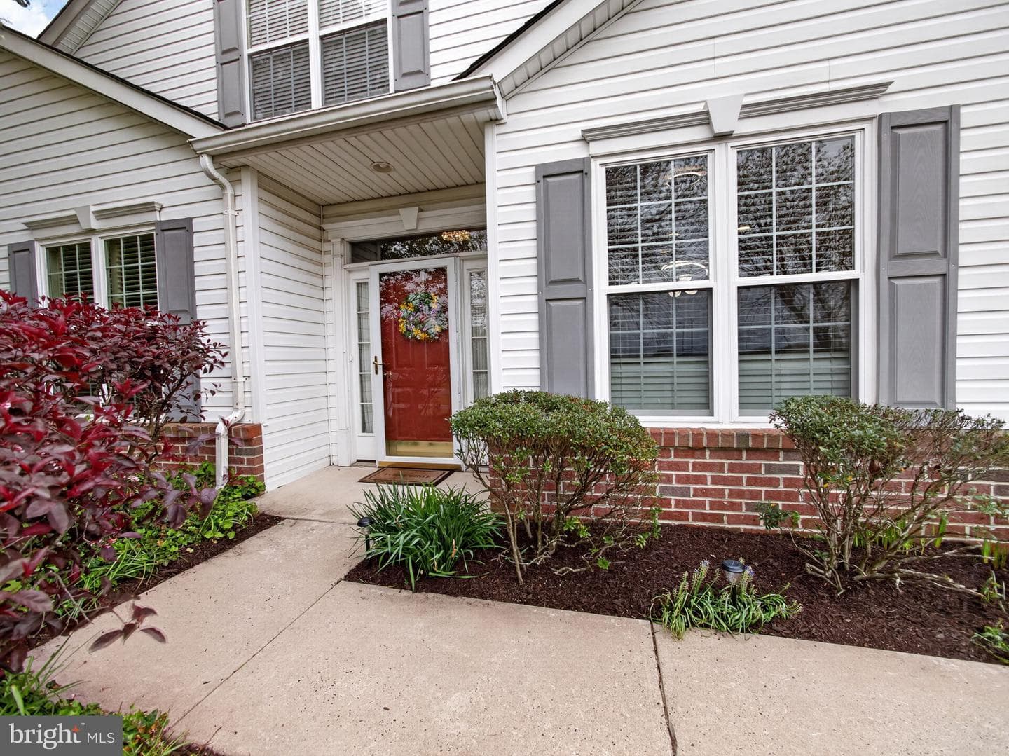 90 Newbury Way photo 8
