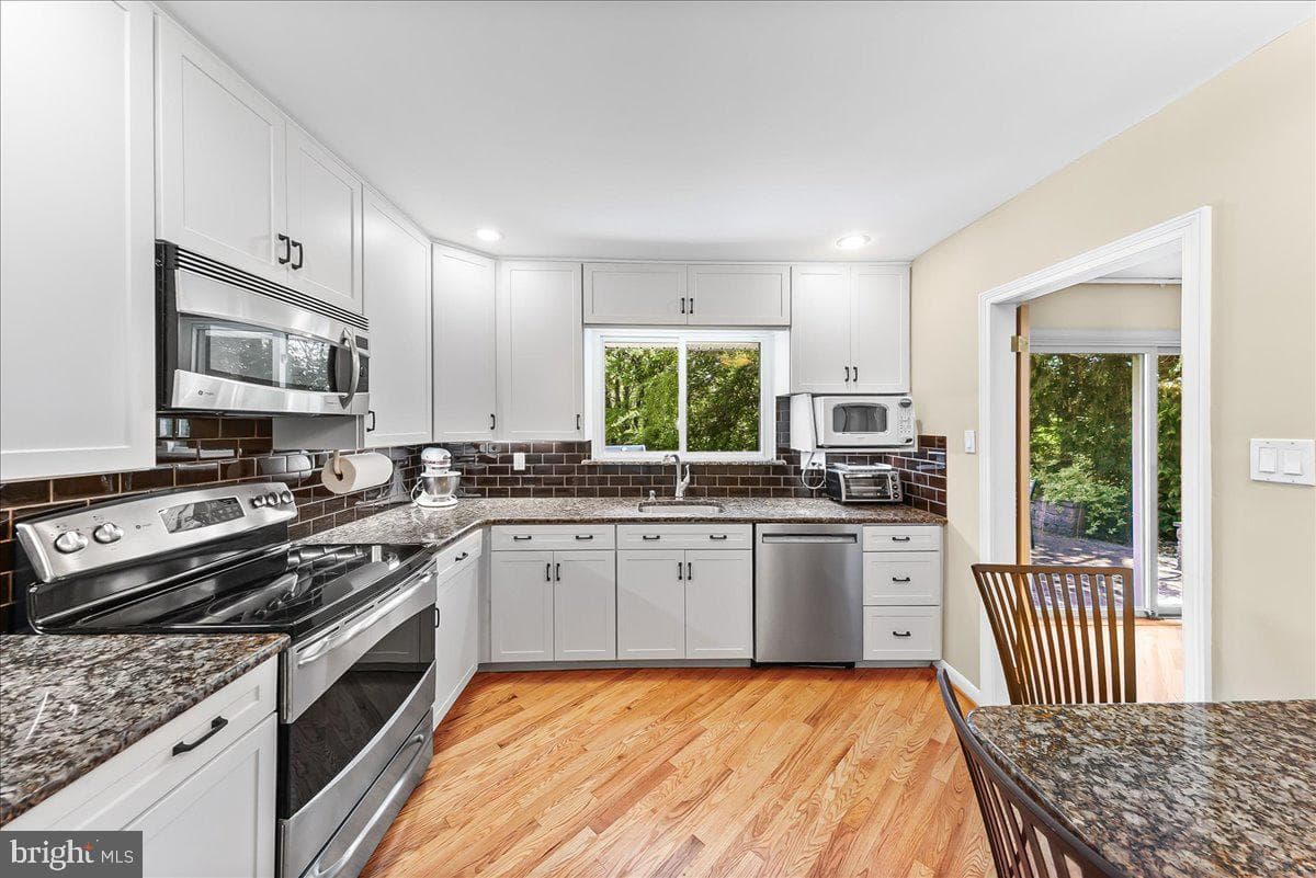 275 Barwynne Road photo 13