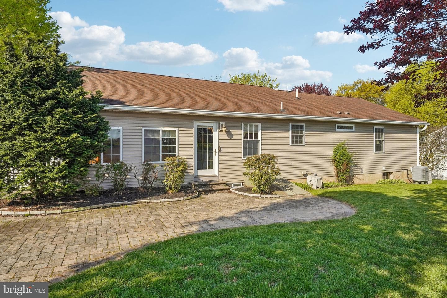 739 Ash Road photo 34