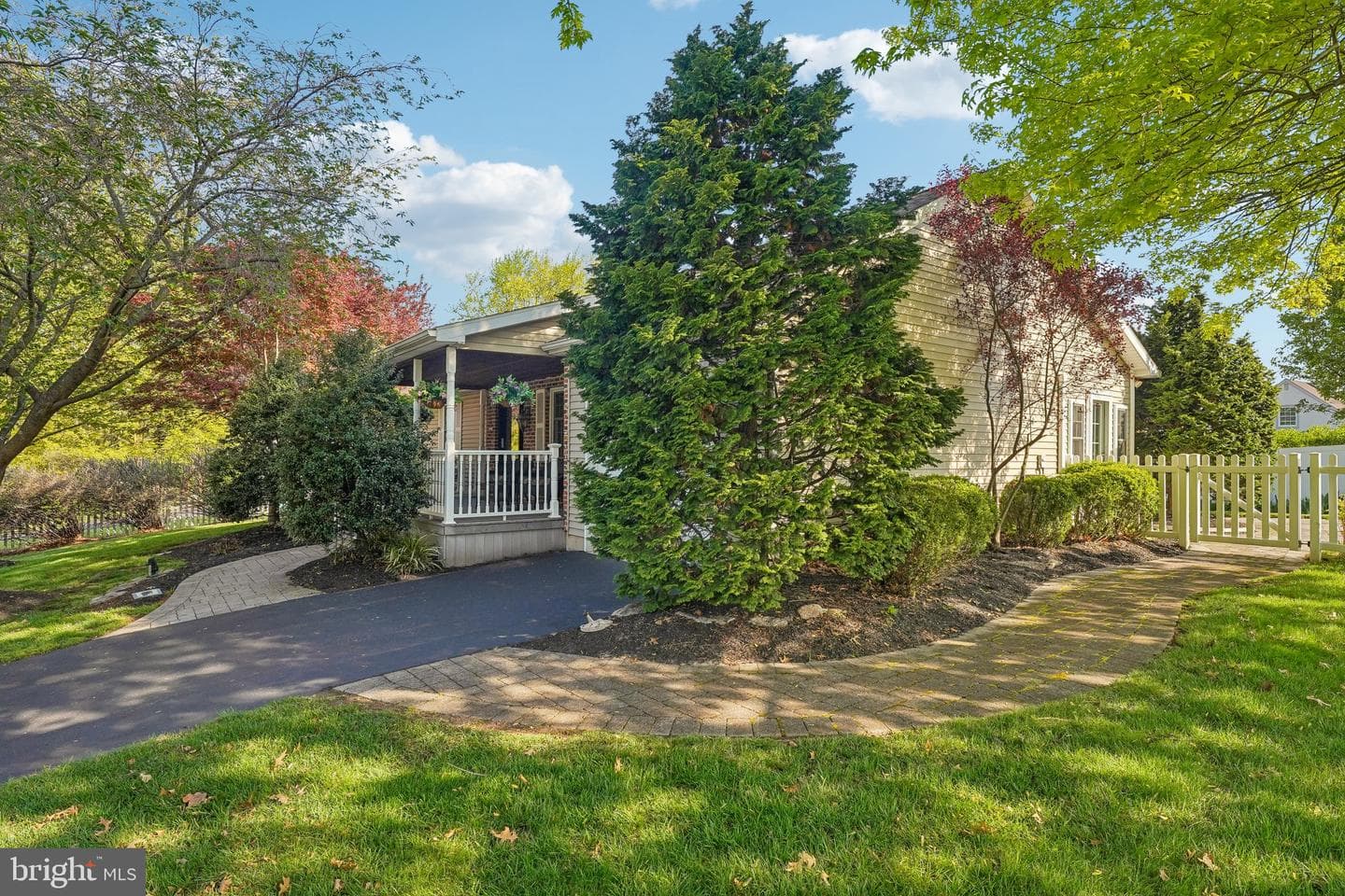 739 Ash Road photo 40