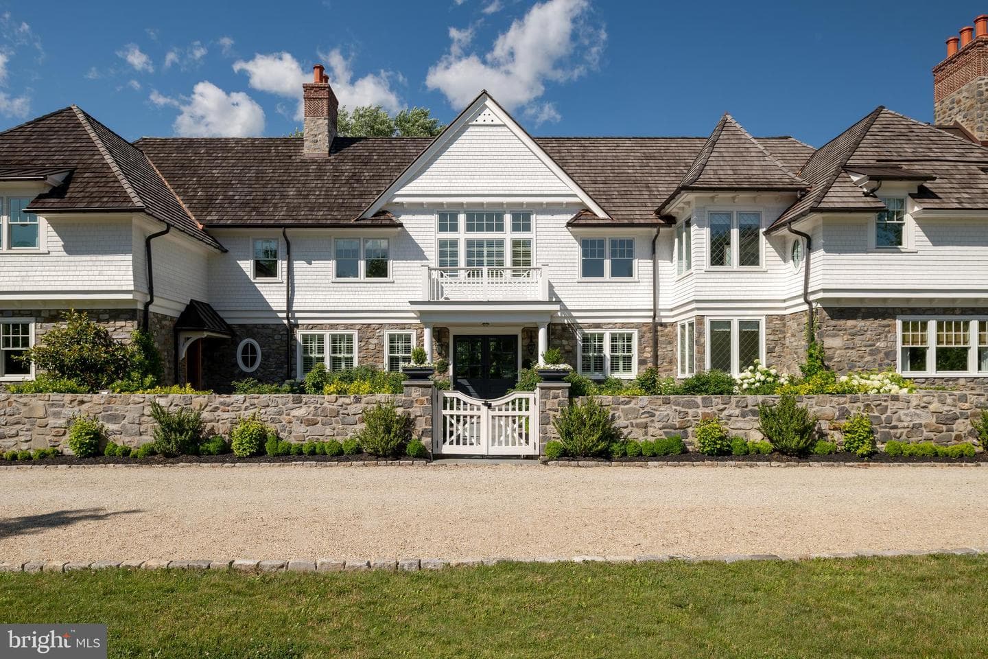 101 Hampton Lane photo 3