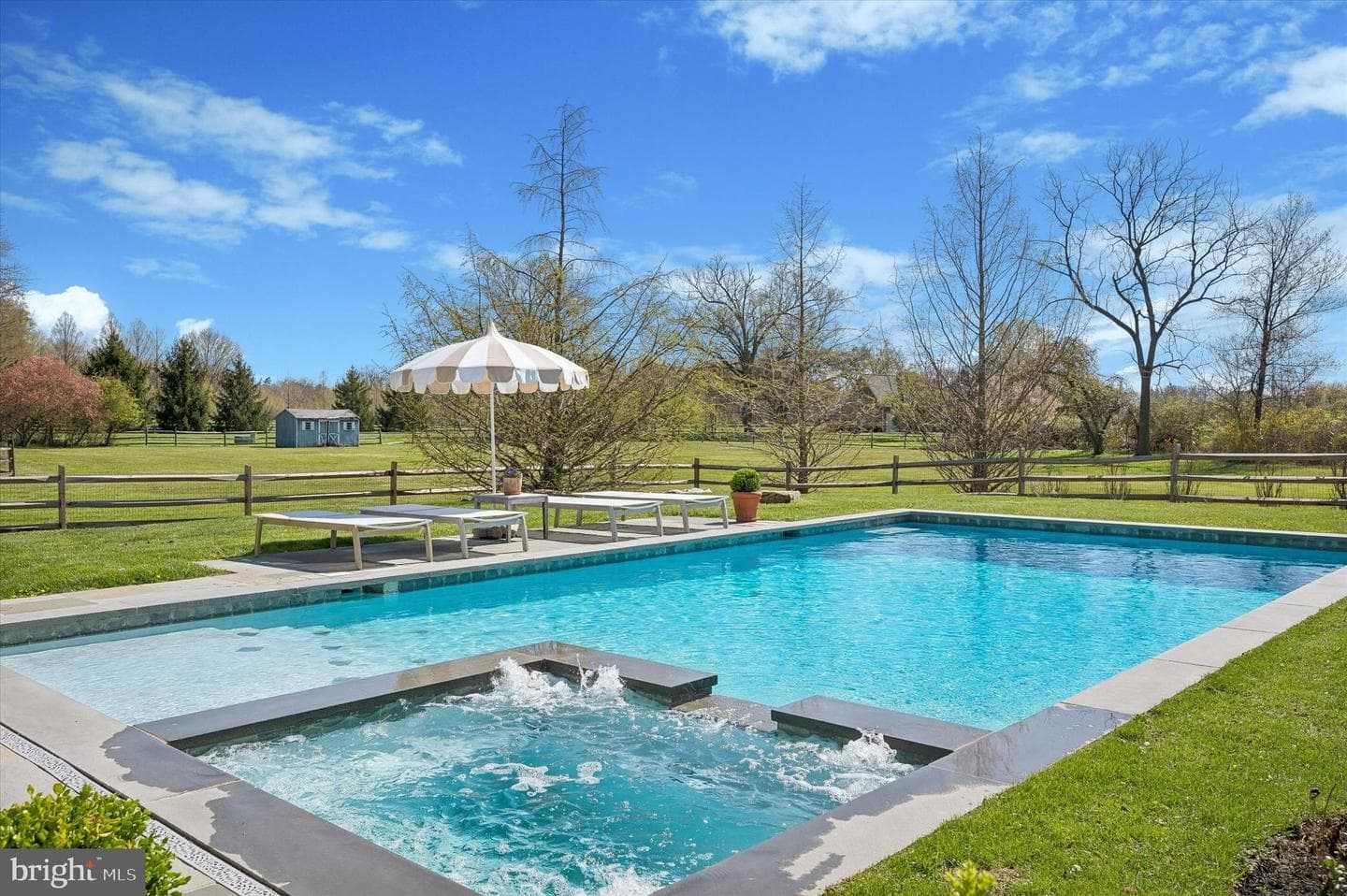 101 Hampton Lane photo 62