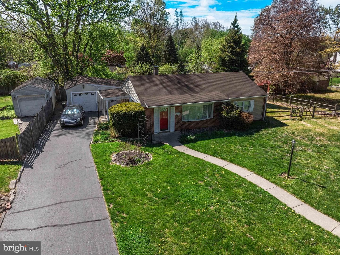 18 Mulberry Lane photo 4