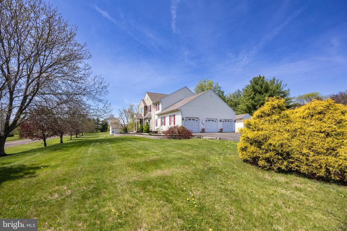 1265 Moyer Road photo 3