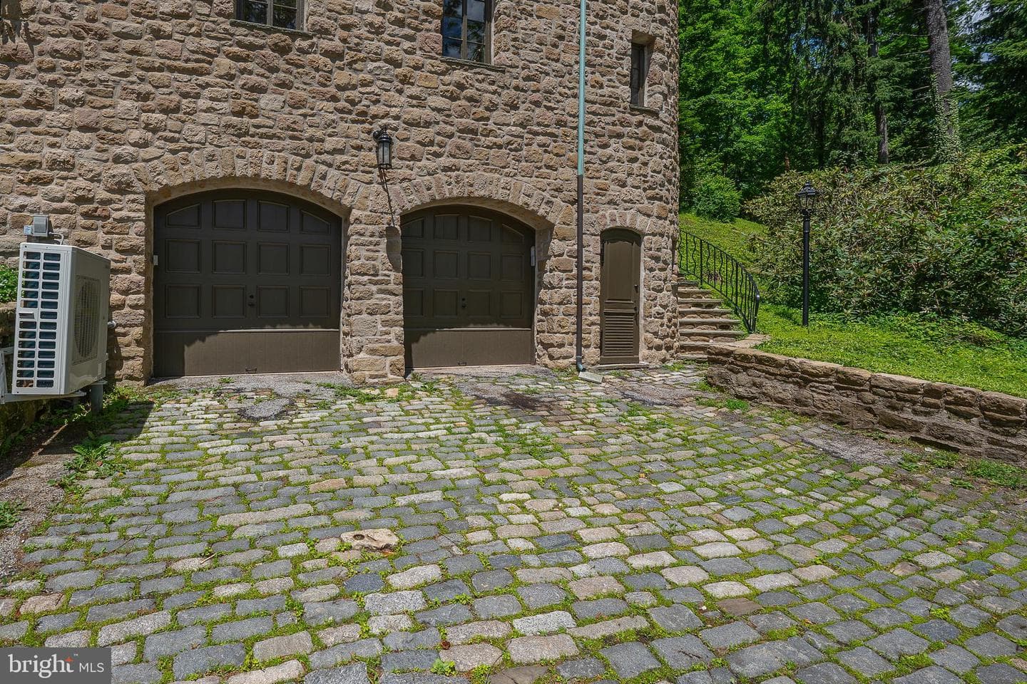 1187 Rydal Road photo 43