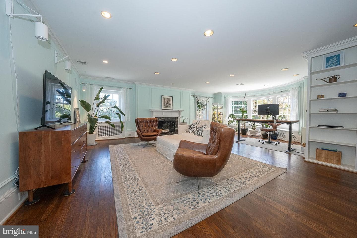 411 Wister Road photo 38