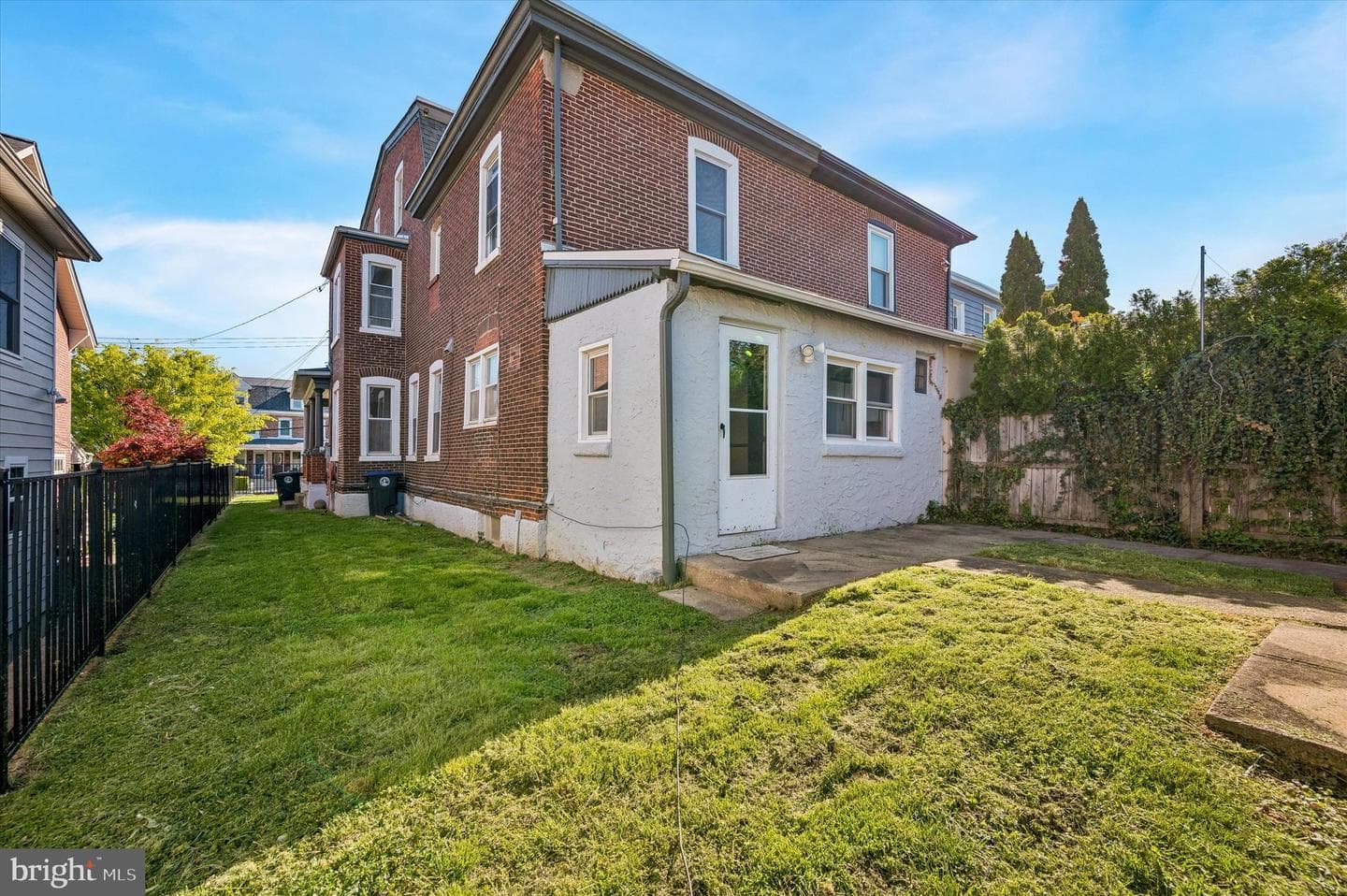 133 W 3rd Avenue photo 25