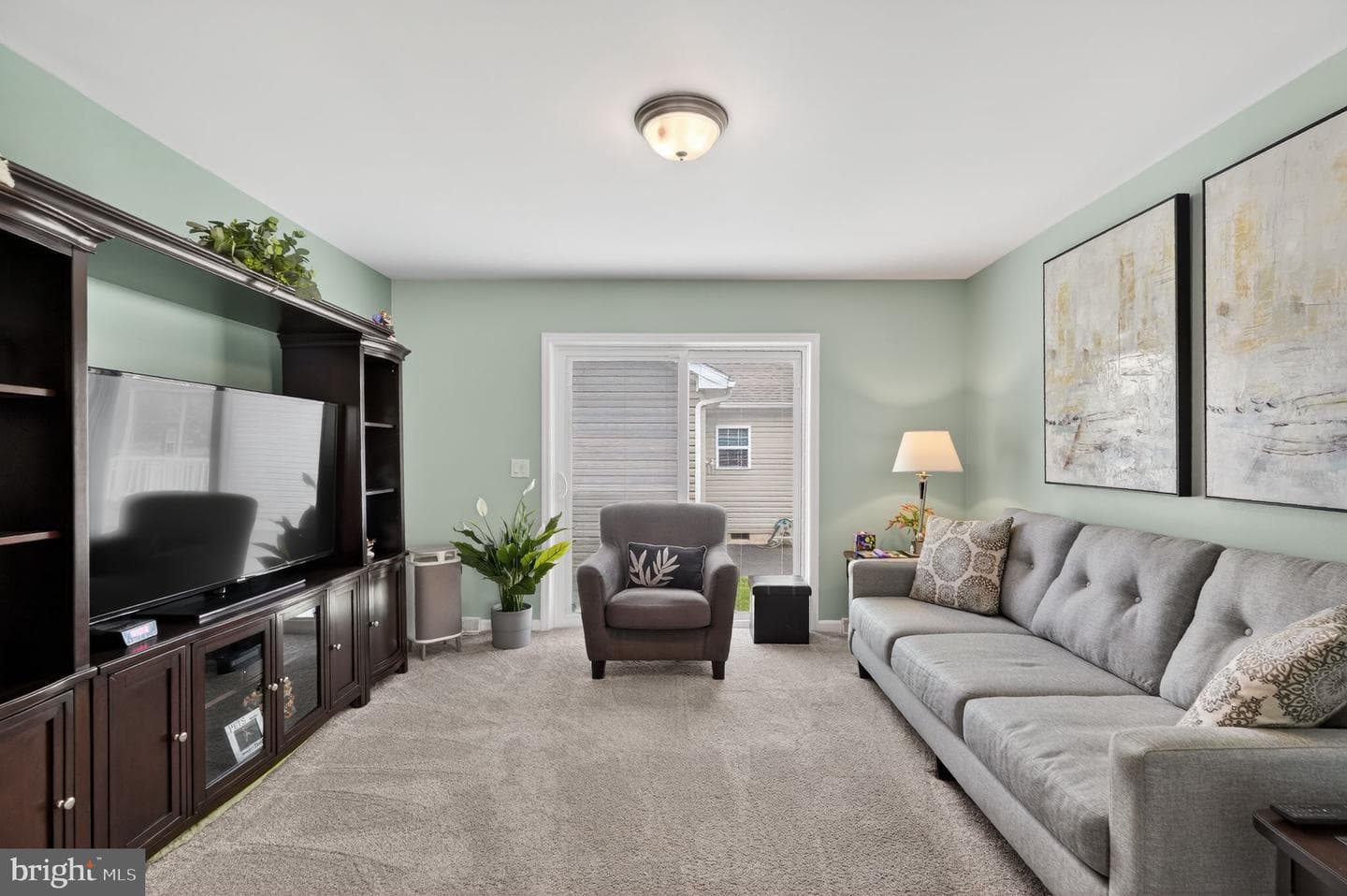 411 Honeysuckle Lane photo 15