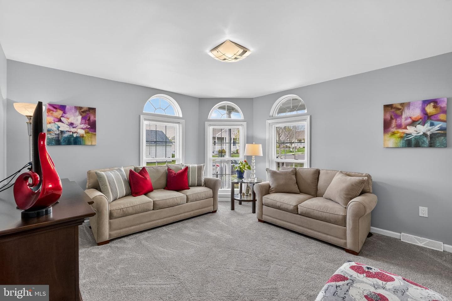411 Honeysuckle Lane photo 6