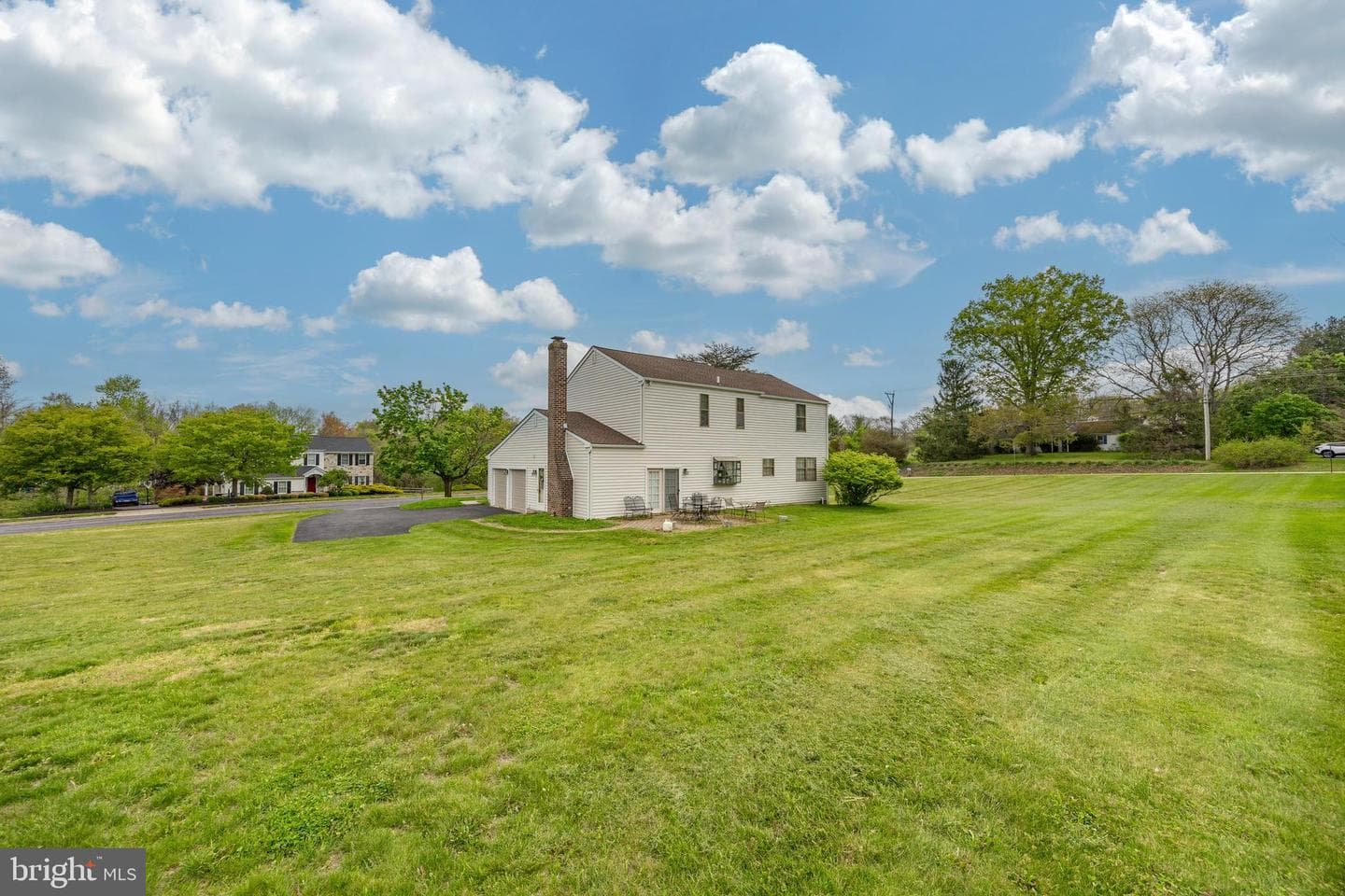 892 Carriage Way photo 33