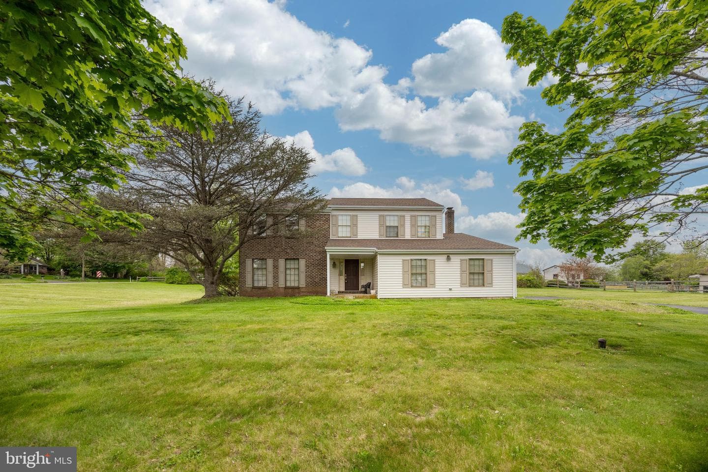 892 Carriage Way photo 37