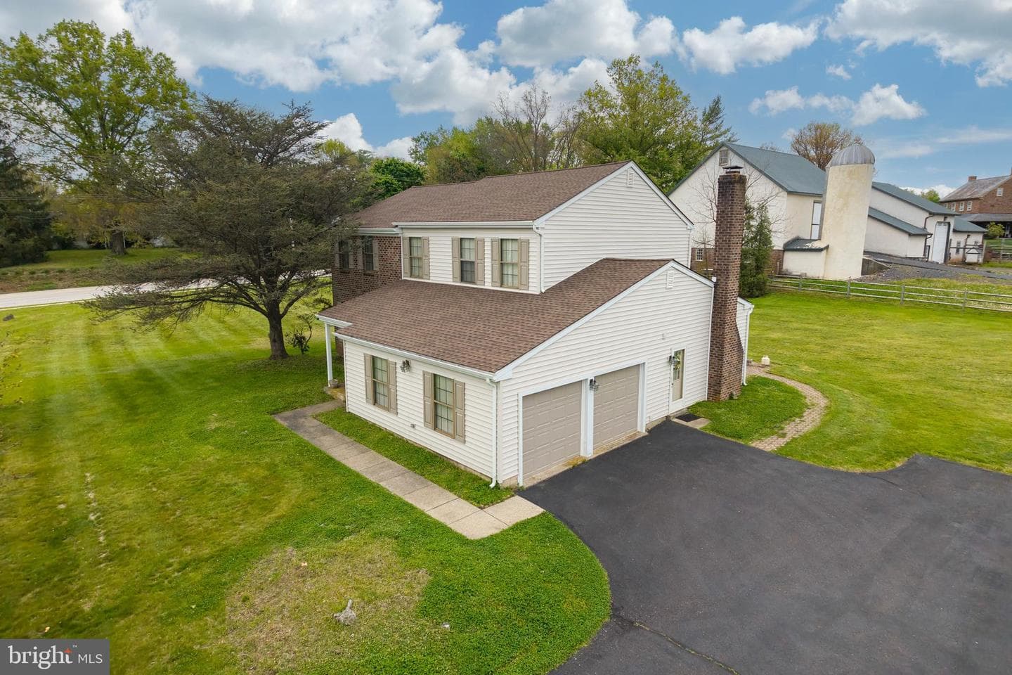 892 Carriage Way photo 48
