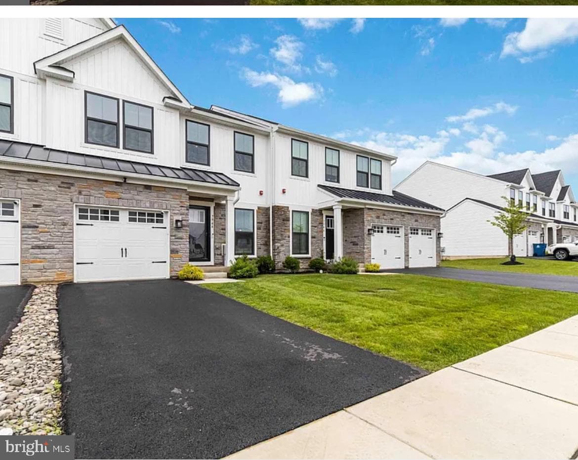 7944 Milltown Circle photo 1