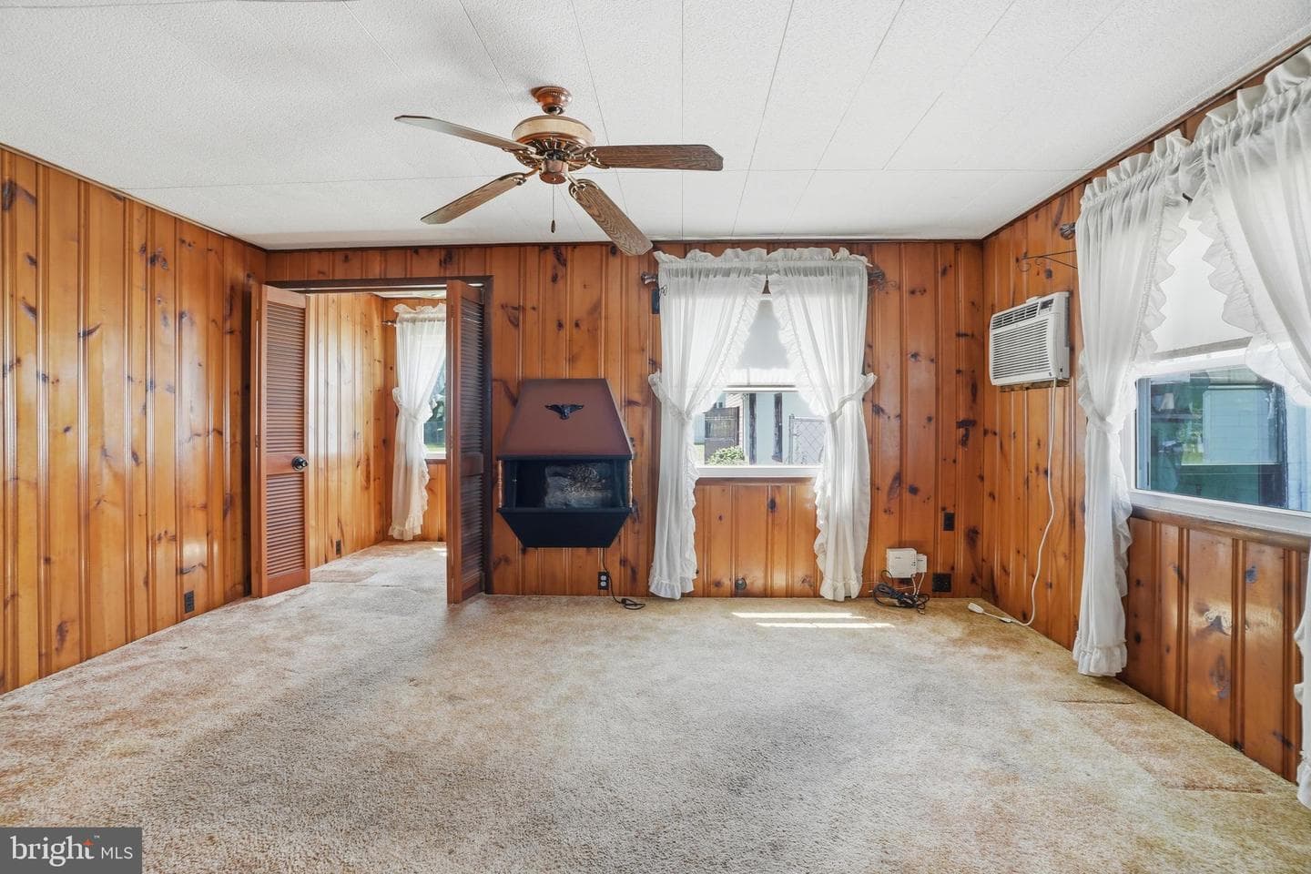 2110 Chestnut photo 27