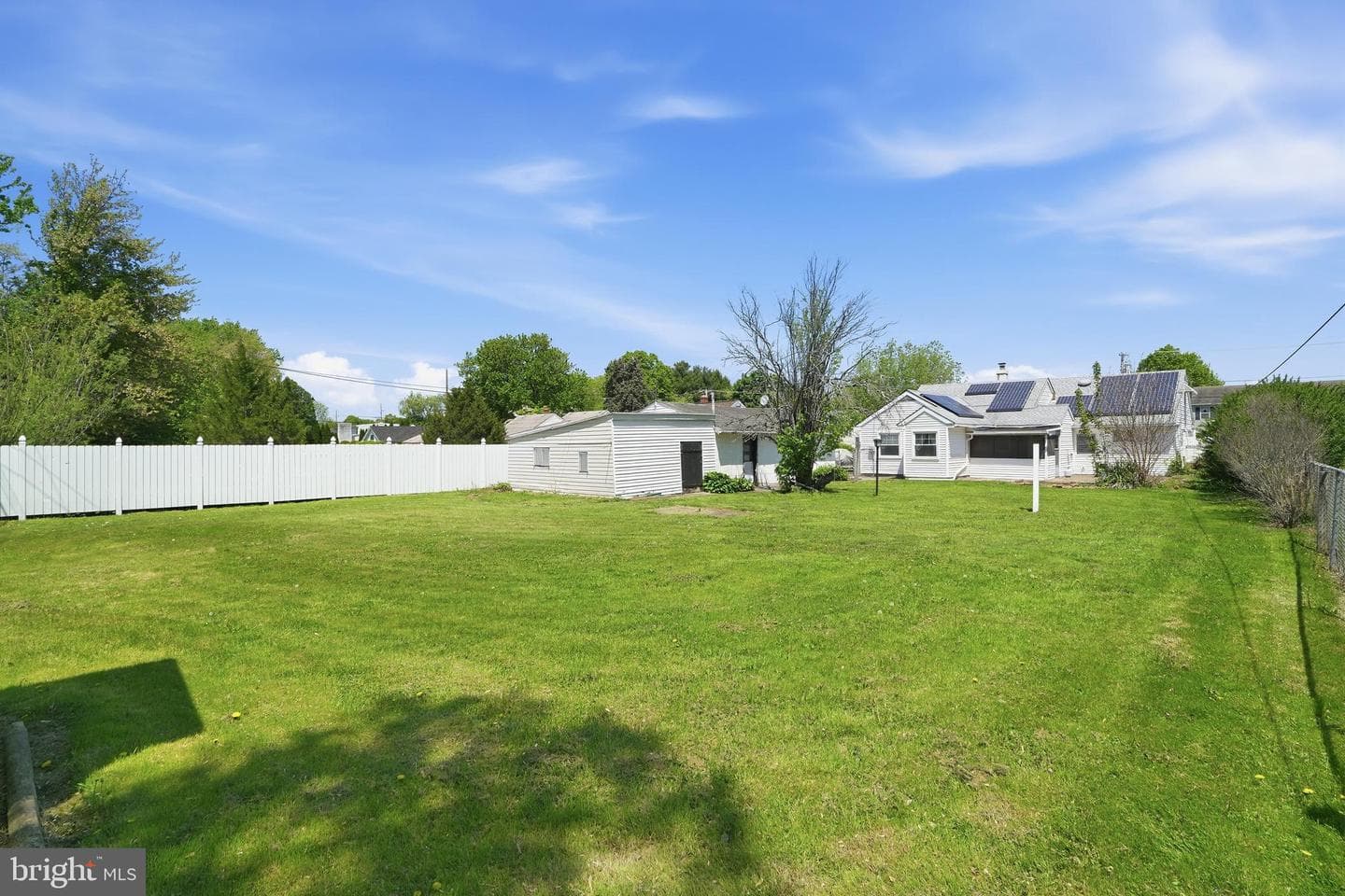 2110 Chestnut photo 9