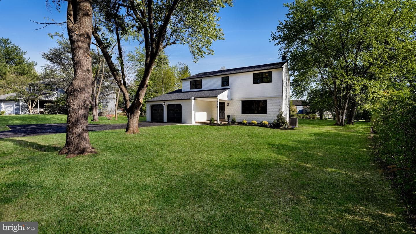 258 Hawthorne Circle photo 2