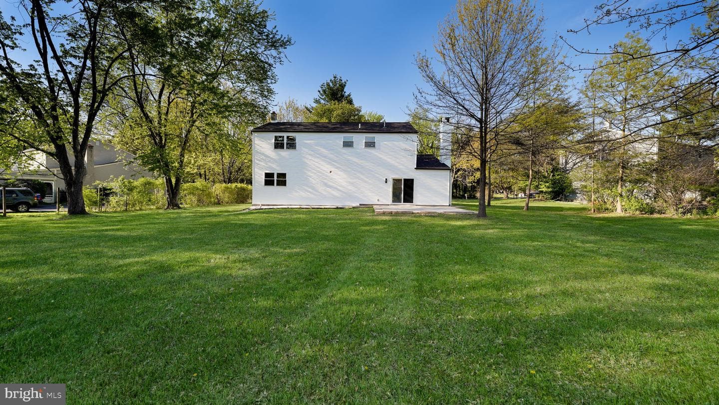 258 Hawthorne Circle photo 31
