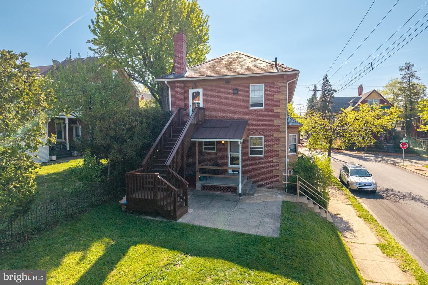 501 N Charlotte Street photo 27