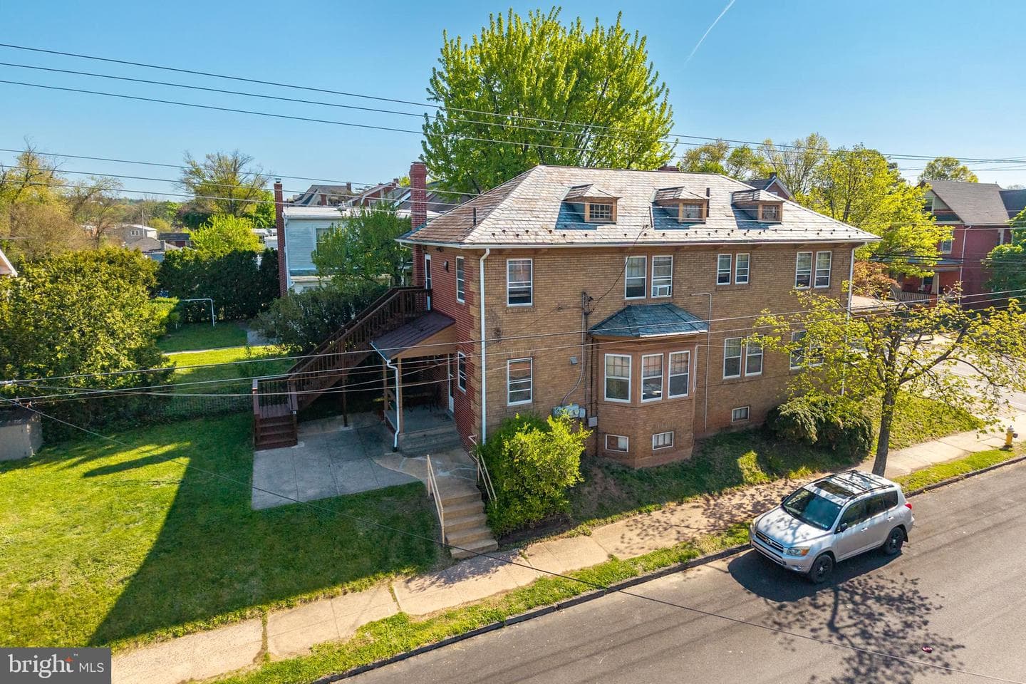 501 N Charlotte Street photo 35