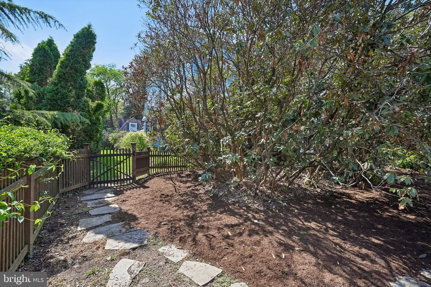 106 Argyle Road photo 42