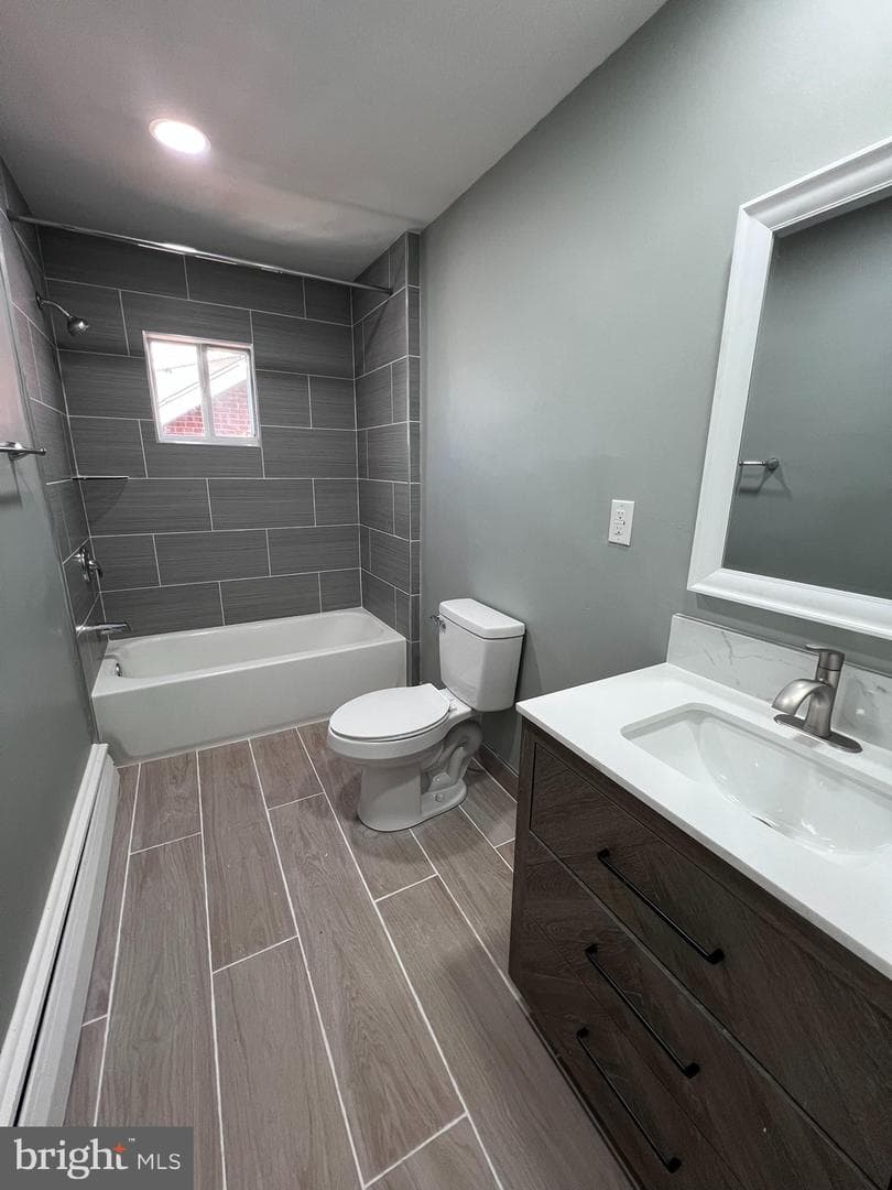 212 East Street photo 30