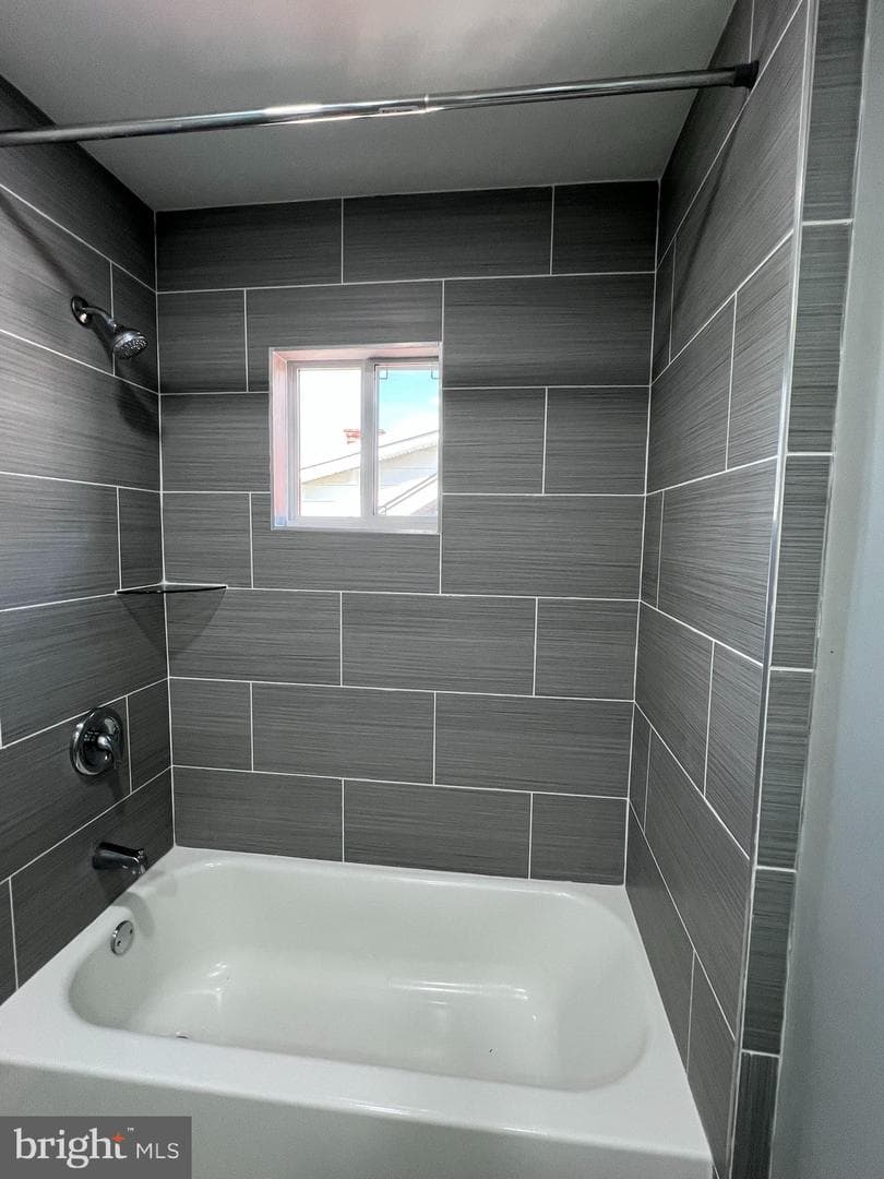 212 East Street photo 31