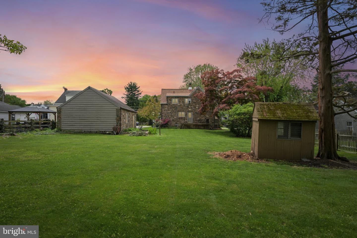 123 Montgomery Avenue photo 2