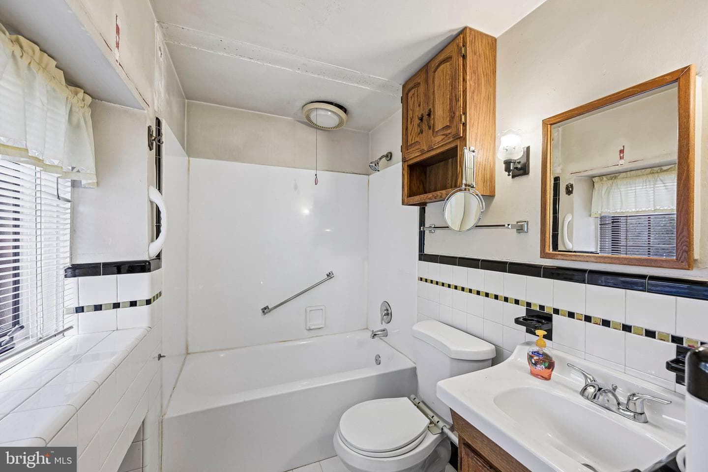 123 Montgomery Avenue photo 31