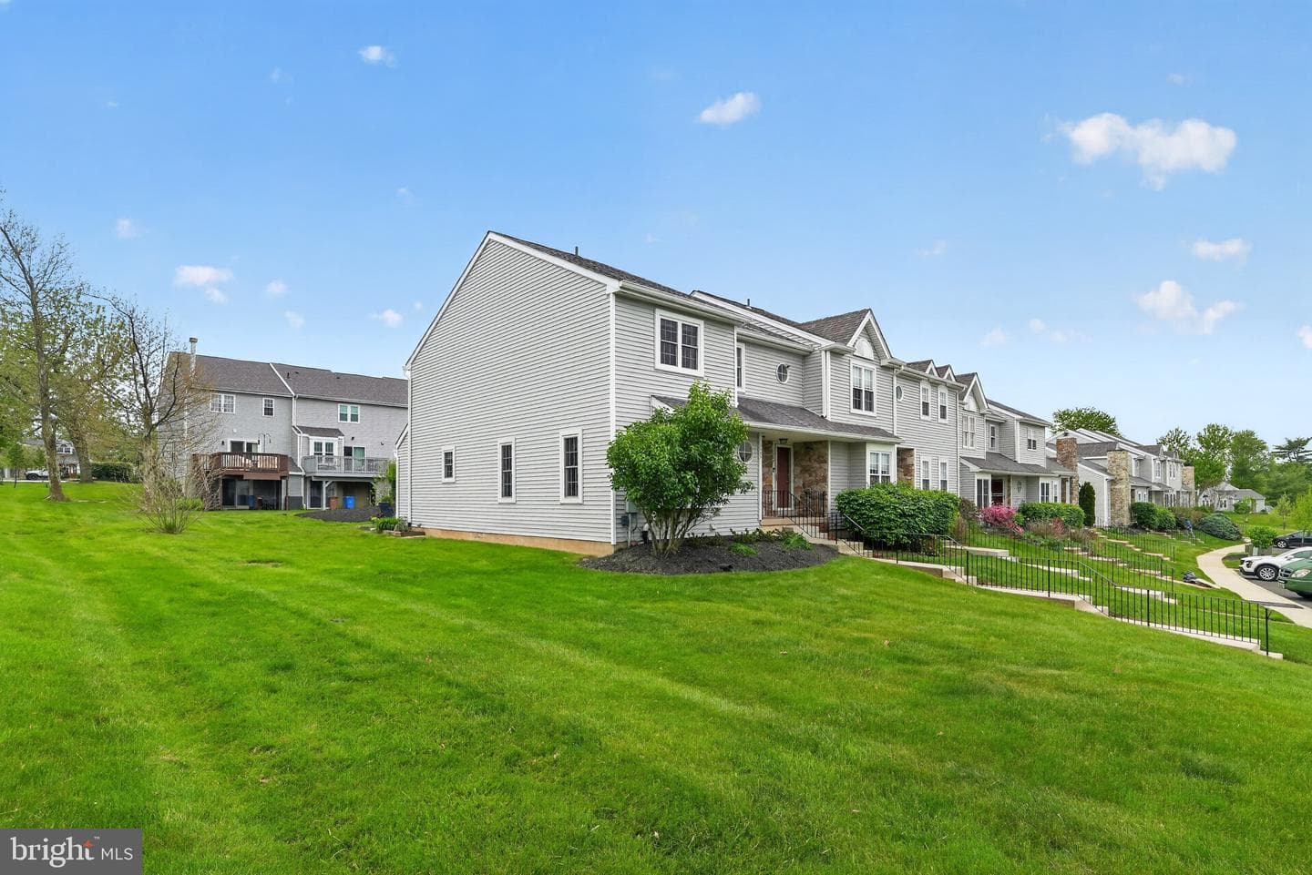 1305 Basswood Grove photo 3