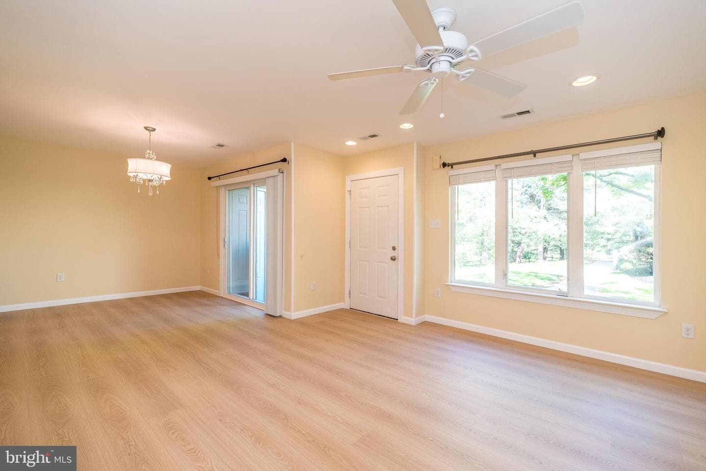2407 Noras Court #2407 photo 5