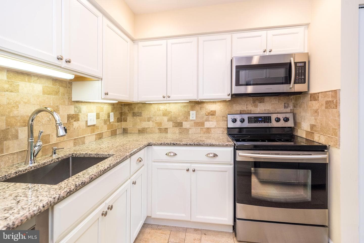 2407 Noras Court #2407 photo 9