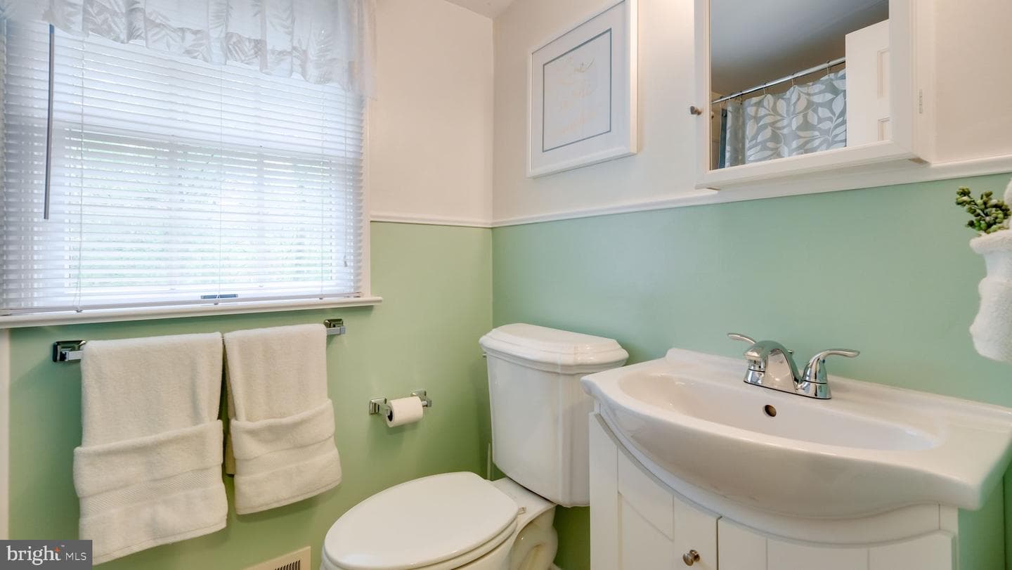 405 Toland Drive photo 32