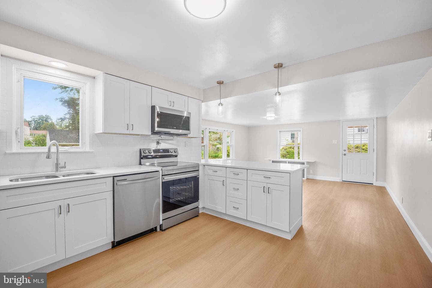 335 Tanner Avenue photo 10
