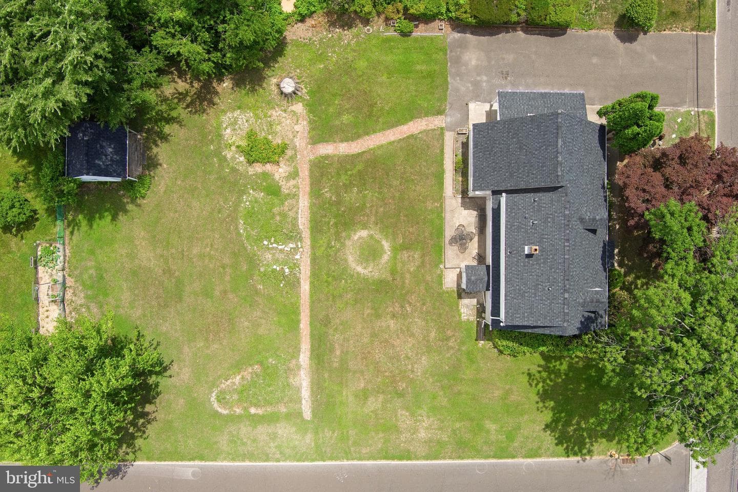 335 Tanner Avenue photo 37
