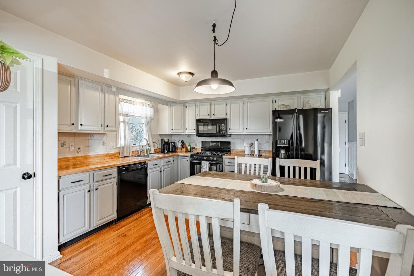 149 Winding Way photo 12