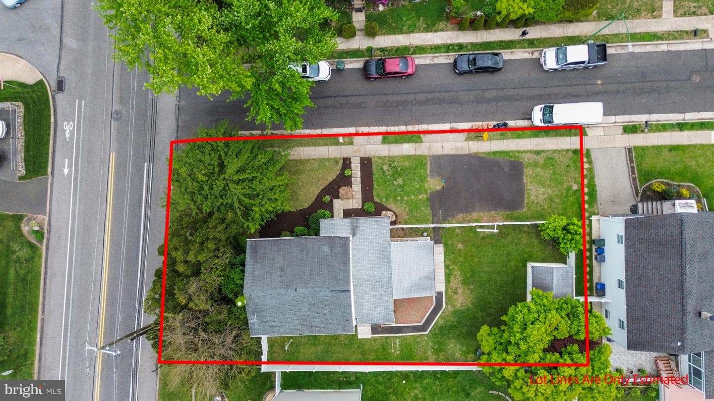 2830 Elliott Avenue photo 38