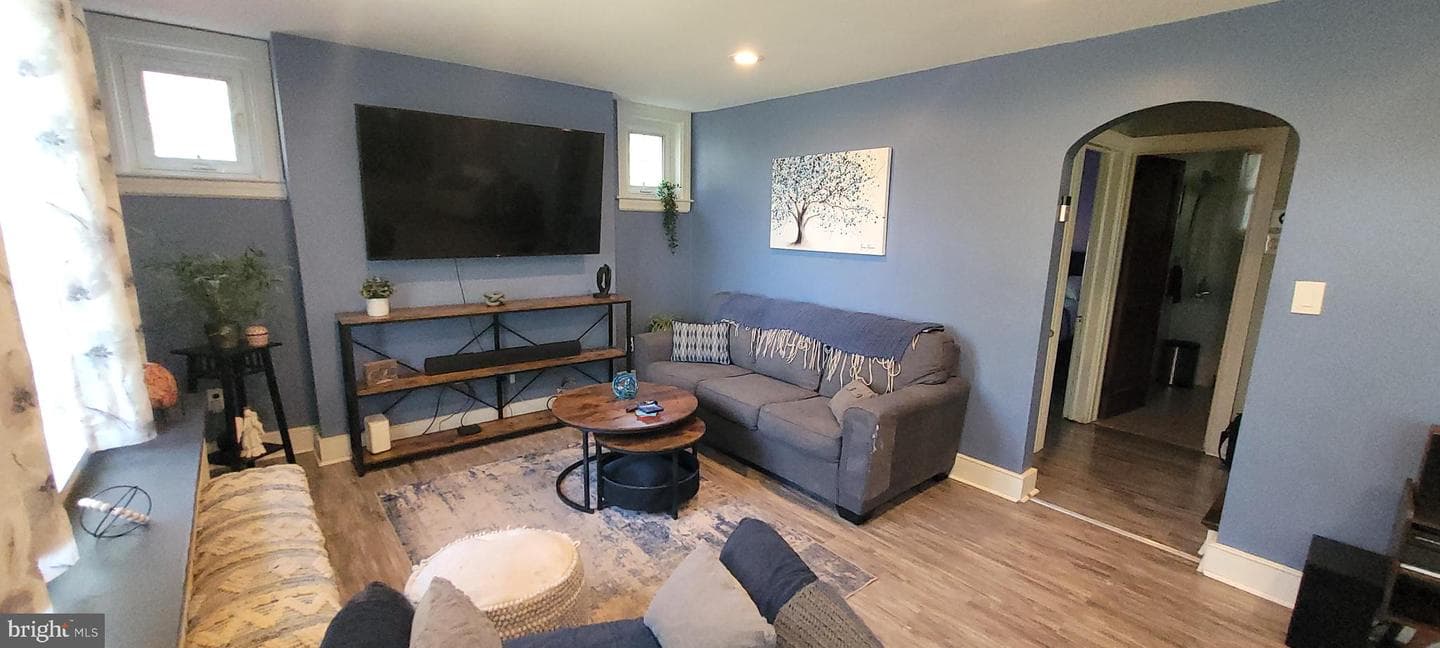 206 Burnside photo 24