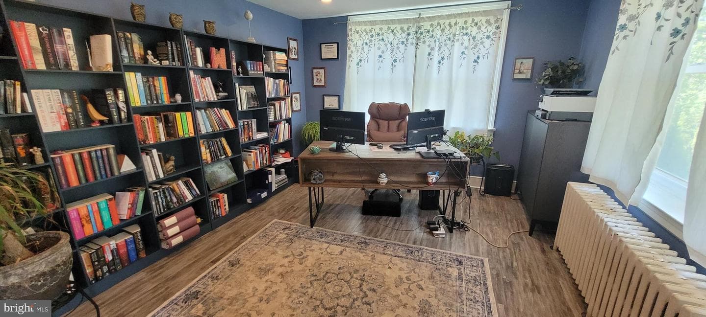 206 Burnside photo 26