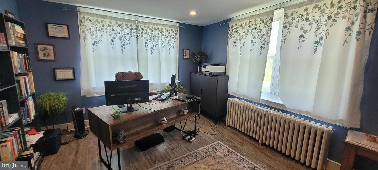 206 Burnside photo 28