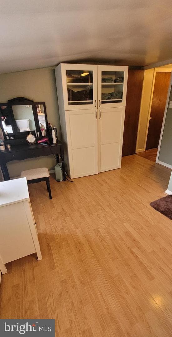 206 Burnside photo 46