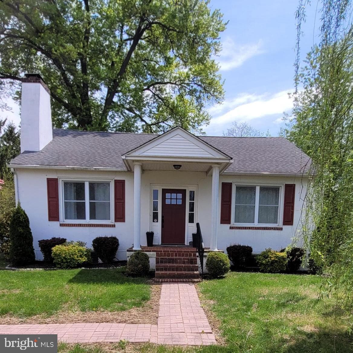 206 Burnside photo 81