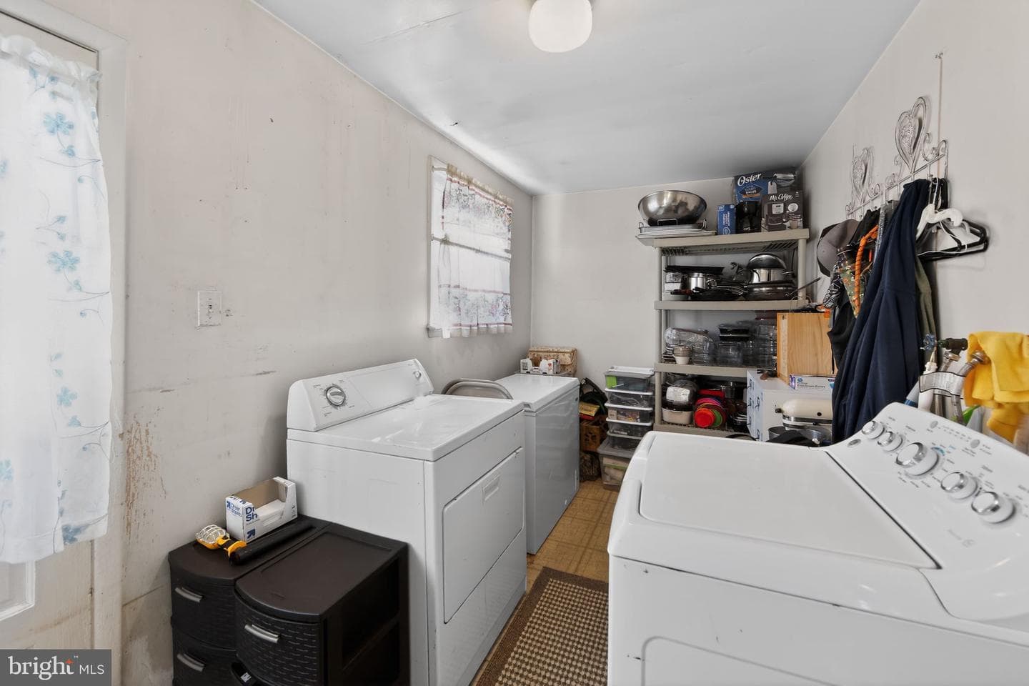 132 E 3rd Avenue photo 24