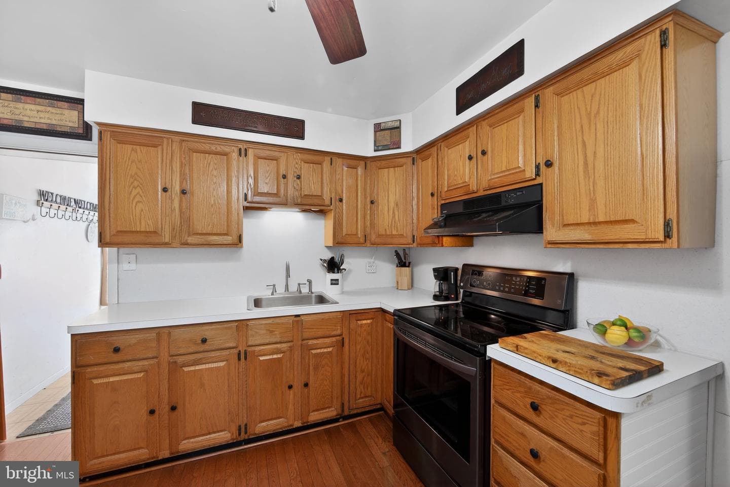 132 E 3rd Avenue photo 5