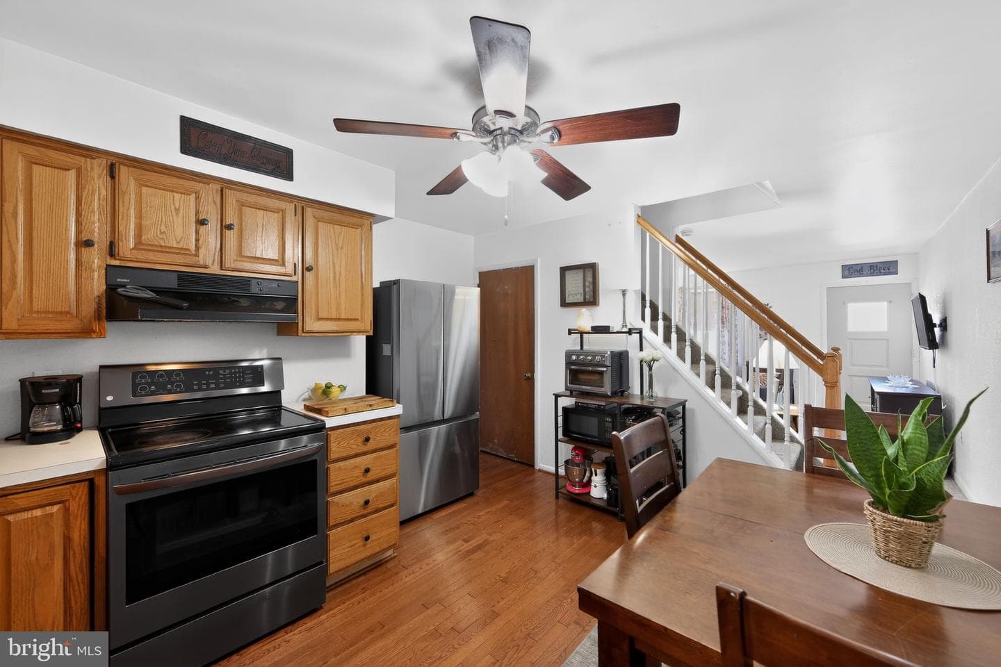 132 E 3rd Avenue photo 6