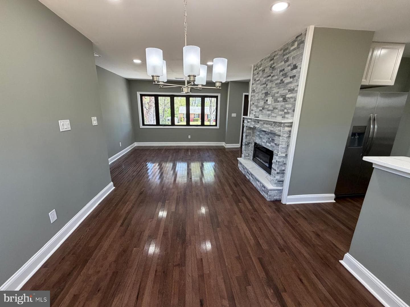 249 Hill Avenue photo 11